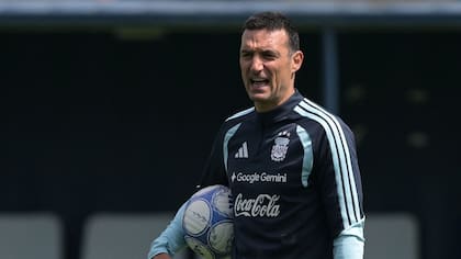 Lionel Scaloni, durante uno de los entrenamientos con la selección argentina en el predio Lionel Andrés Messi, en Ezeiza