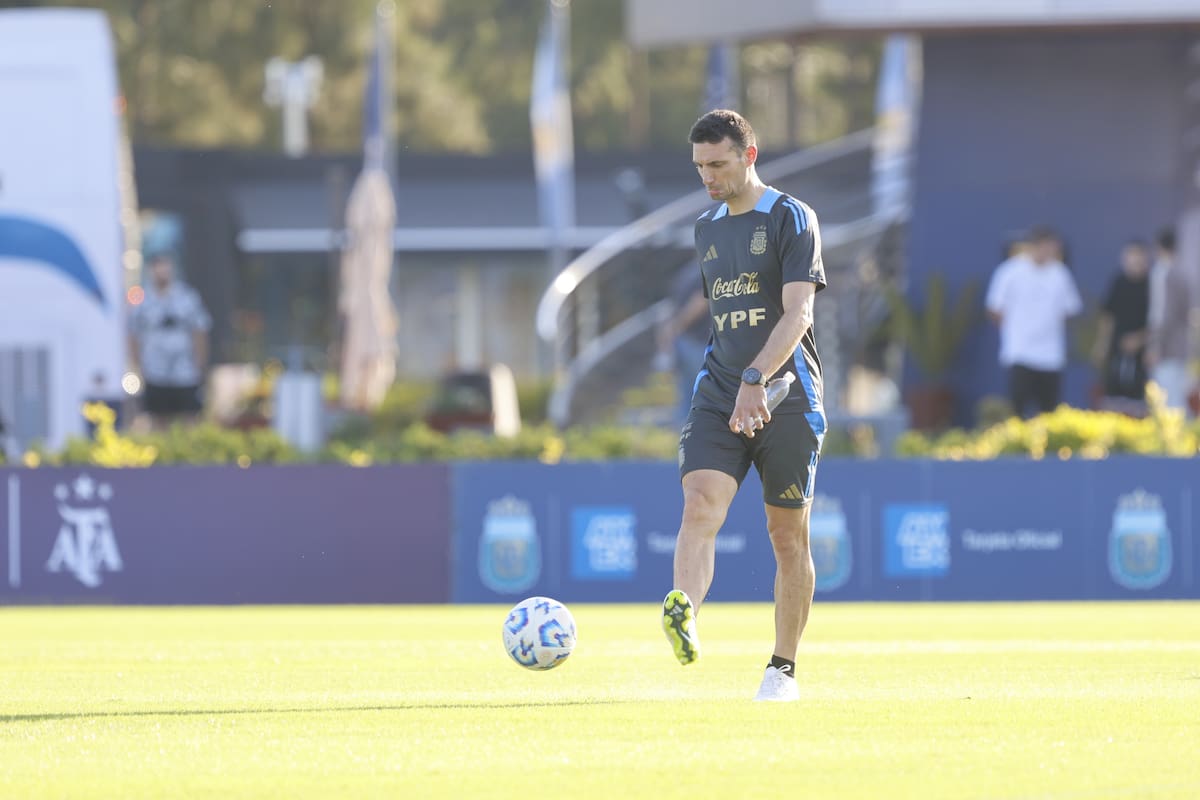 Lionel Scaloni medita un puñado de variantes obligadas para el partido con Chile