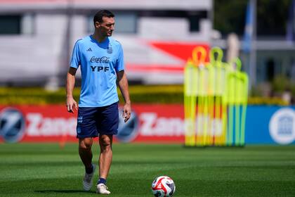 La posible formación de la selección argentina para el partido con Perú - LA NACION