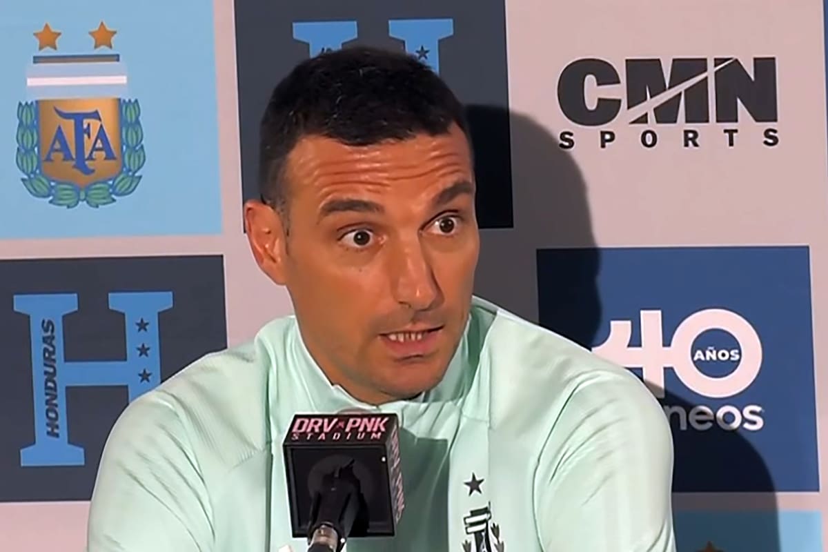 Lionel Scaloni no puede contar todavía con Cuti Romero, una situación que fastidió al DT de la selección