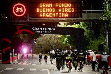 Lionel Scaloni recorrió casi 130 kilómetros en bicicleta