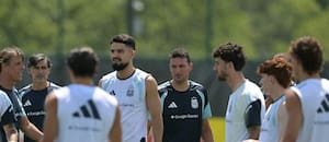 Scaloni evalúa las variantes: el único que puede repetir y cómo repercute el calendario de partidos