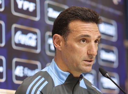 Lionel Scaloni: "Vamos a trabajar mucho en los meses que nos quedan, hay que tener fortuna de que no haya lesiones”