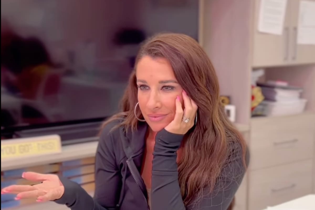 Lisa Collum ahora vende sus planes de estudio.