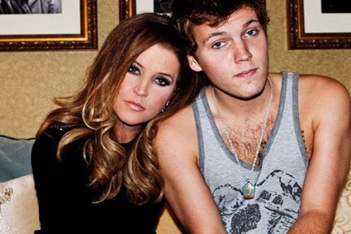 Lisa Marie junto a su hijo Benjamin