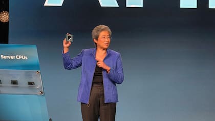 Lisa Su, la CEO de AMD, durante la presentación