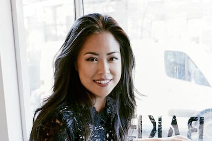 Lisa también es anfitriona del podcast 'In Confidence', donde comparte historias y estrategias para desarrollar la autoconfianza. Foto: GRAVITAS Official Website