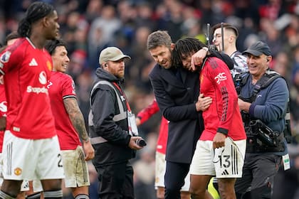 Lisandro defendió a su entrenador, Paul Carrick: "Hace lo que puede"