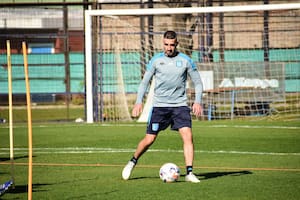 Lisandro López sufrió un desgarro y estará al menos tres semanas inactivo en Racing