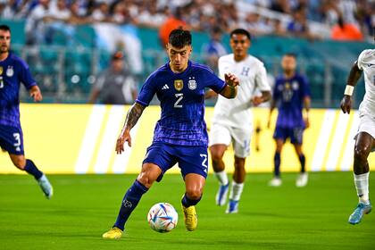 Lisandro Martínez llegó a Miami, fue titular y jugó los 90 minutos, con solidez, en un partido sin mucho trabajo para la defensa