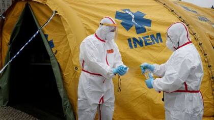 Lisboa tuvo que recurrir a hospitales de campaña ante el dramático crecimiento de los casos.