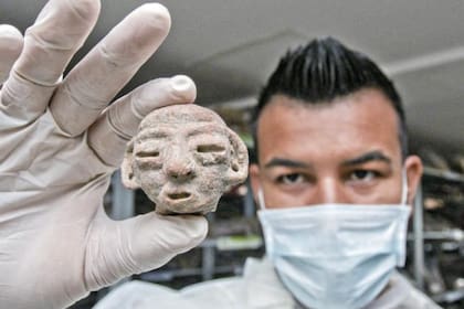 Líticos, instrumentos musicales, vasijas y urnas funerarias hacen parte de los hallazgos