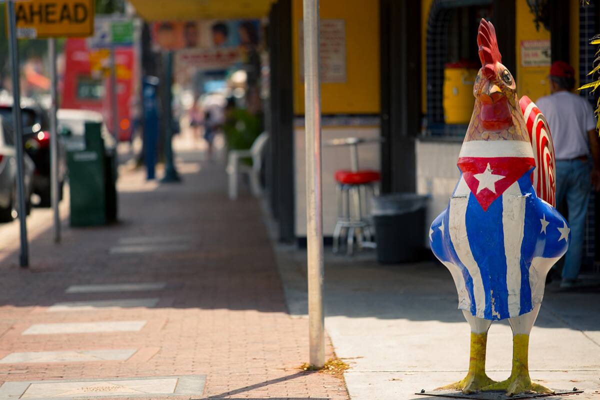Little Havana, en Florida, tiene calles coloridas y un ambiente que transporta a Cuba