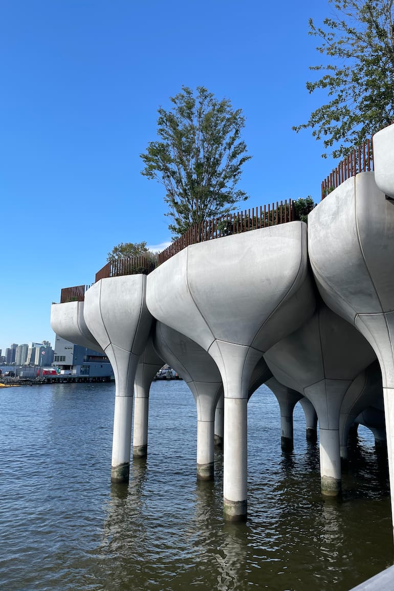 LIttle Island, el parque urbano flotante que se transformó en la nueva sensación de Manhattan.