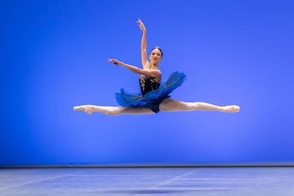 Livellara Vidart, en la variación de Gamzatti del ballet "La Bayadera", caballito de batalla que la llevó hasta la cumbre del exigente certamen suizo