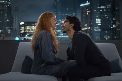 Lively y Baldoni, en una escena de la película Romper el círculo