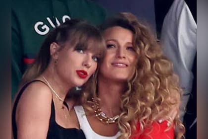 Lively y su gran amiga Taylor Swift