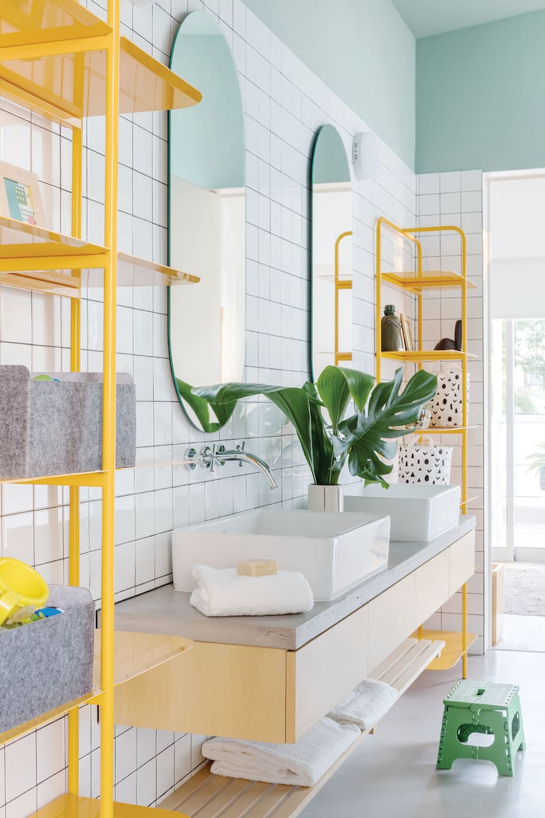 LIVING baño amarillo