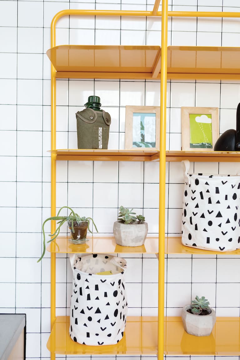 LIVING baño amarillo