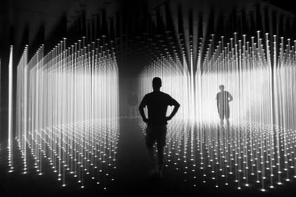 Living Room, instalación de Random International presentada por Aorist en colaboración con Faena Art, durante la semana de Art Basel Miami