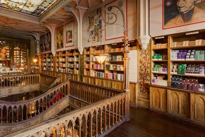 Livraria Lello Porto, un espacio de Portugal que visitan quienes llegan a Oporto