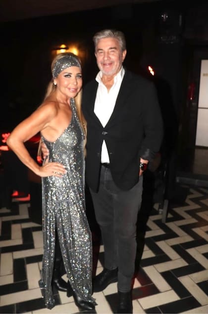 Liz junto a Lucio Niro. Fotos de Jorge Amado