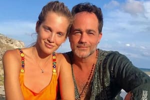 Liz Solari y Gastón Pauls mantienen una amistad de larga data; ahora están juntos en Uruguay, donde ella se contagió de coronavirus y él se convirtió en contacto estrecho