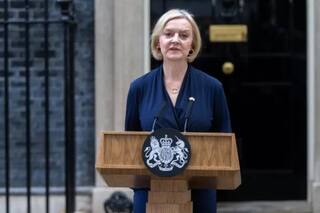 Truss renunció tras solo 44 días en el poder y se ahonda la crisis británica