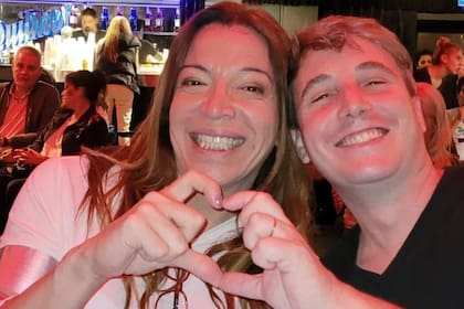 Lizy Tagliani y Sebastián Nebot