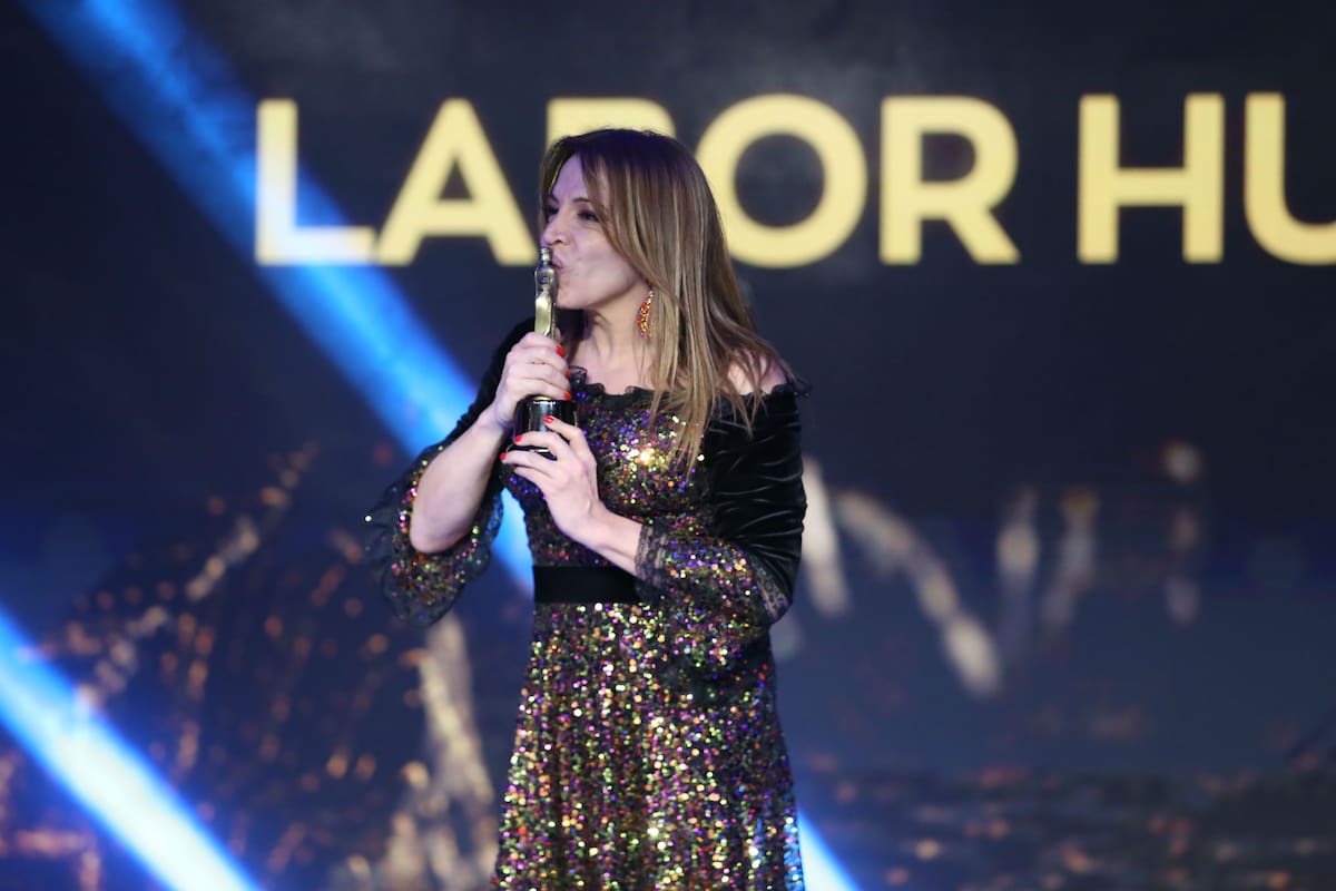 Lizy Tagliani y un beso al Martín Fierro