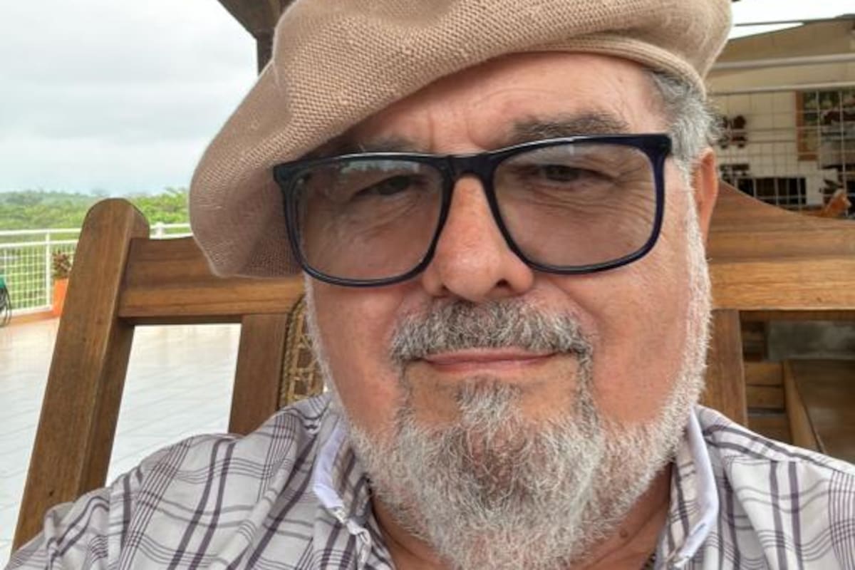 Llanos entiende que la dolarización tuvo problemas pero que, con el tiempo, "fue lo mejor"