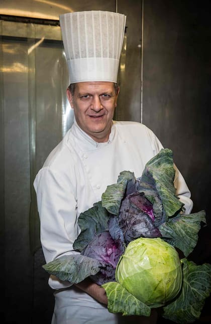 Chef ejecutivo del restaurante del Llao LLao, Federico Domínguez Fontán: orgullo por la cocina.