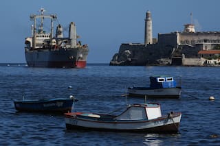 Llega a Cuba un barco con ayuda humanitaria desde Colombia