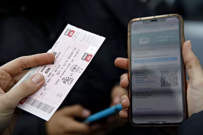 Llegada del público al estadio Monumental por el partido de la Selección Argentina frente a Bolivia