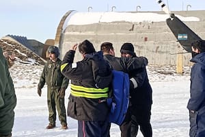 Llegan los trabajadores que estaban aislados en una salina en la estancia Dos Lagunas, Santa Cruz.