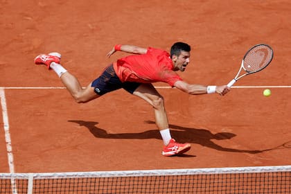 Llegando a todas, Djokovic en la final de Roland Garros frente a Casper Ruud