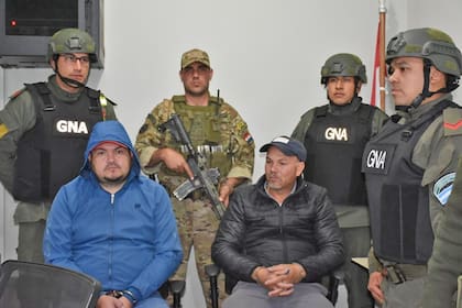 Llegaron a la Argentina los dos narcos expulsados de Paraguay