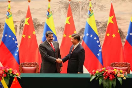 Llegaron medicamentos a Venezuela desde China y Maduro elogió a Xi Jinping.