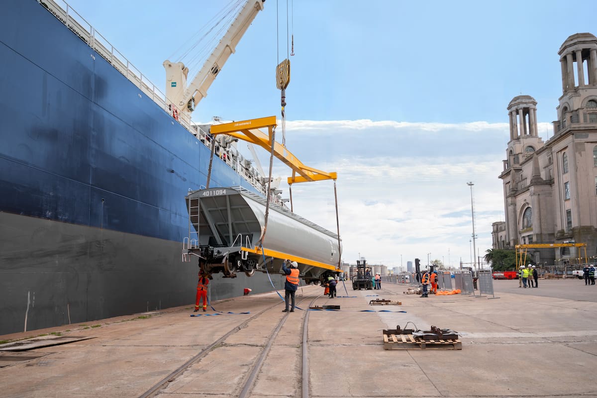 Llegó al puerto una nueva embarcación con 45 unidades previo al comienzo de la cosecha