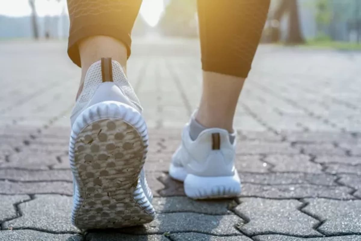 "Lloviera o hiciera sol, me convertí en una máquina de hacer mandados. Mi estado de ánimo mejoró, me resultaba más fácil hacer la compra y tuve que comprarme un cinturón nuevo para mi cintura cada vez más estrecha", señala el autor