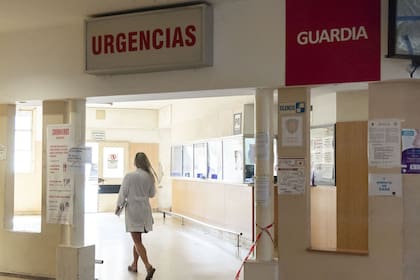 Lo admiten autoridades porteñas y bonaerenses; el retraso está vinculado con el aislamiento; los hospitales de la ciudad esperan recibir un 30% de pacientes de esa área regional