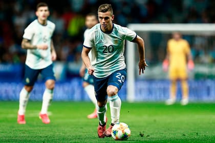 Lo Celso no termina de afirmarse en el seleccionado, parece uno más