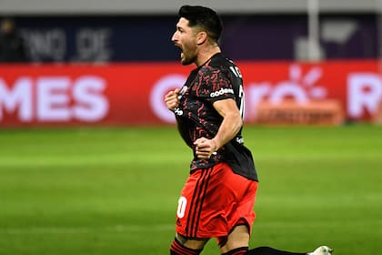 Lo grita fuerte Casco; el lateral abrió la cuenta en San Luis