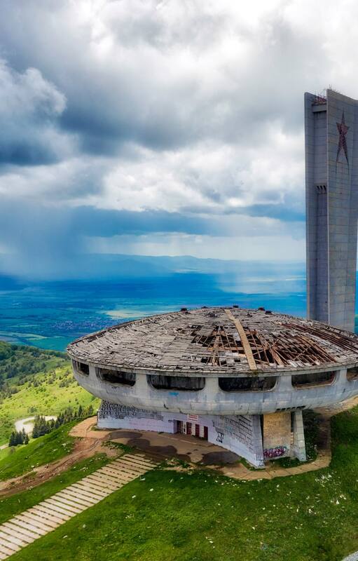 Lo llaman el Ovni comunista y el costoso edificio fue objeto de restauradores