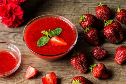 Lo mejor es consumir pronto las frutillas que están más maduras luego de hacer la compra