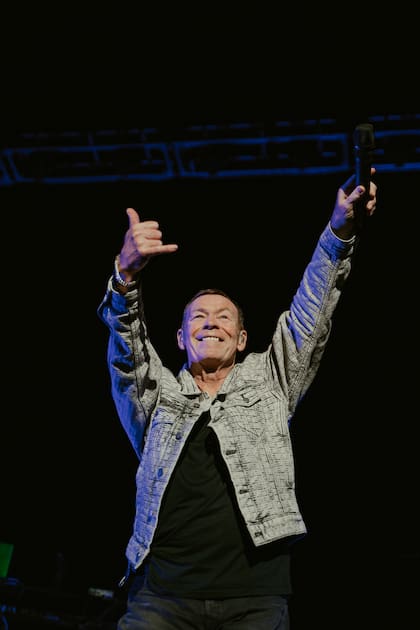 "Lo que encuentro muy estimulante son los jóvenes que vienen, que se saben todas las letras y que, obviamente, crecieron escuchándonos porque sus padres tenían nuestros discos", cuenta Ali Campbell