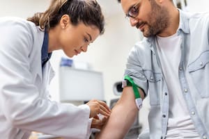 “Lo que hizo Agote fue irrepetible, porque descubrió la manera de conservar la sangre con citrato de sodio”, resaltó el médico en LN+