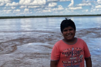 Lo que más le gusta a Paulo es ir al río a pescar con su familia y sus amigos. En general usa una red para sacar sábalos y surubíes