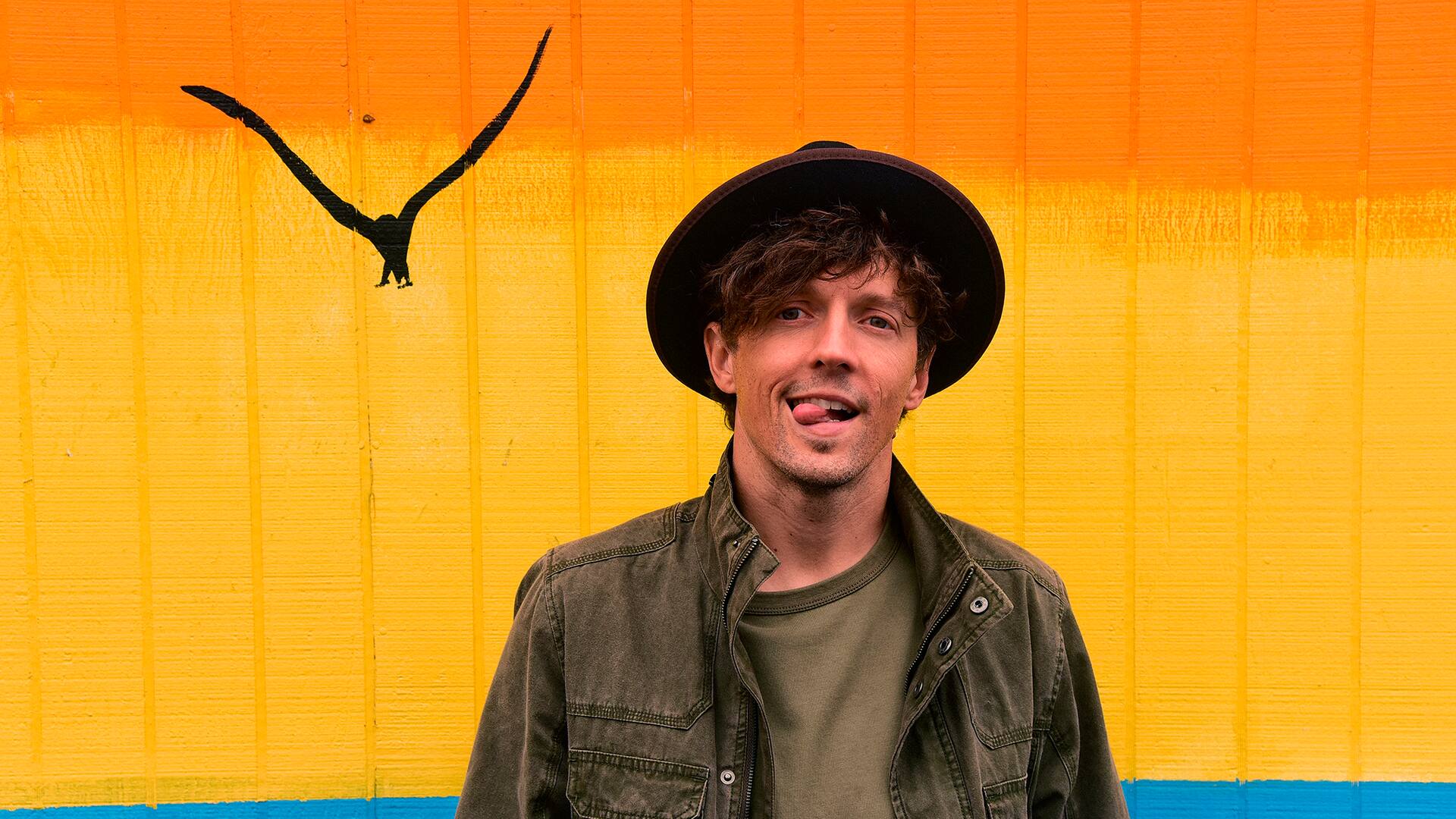 "Lo que me hace seguir adelante es que recurro a la música, tomo un respiro, lo consulto con la almohada y no me doy por vencido", admite Jason Mraz