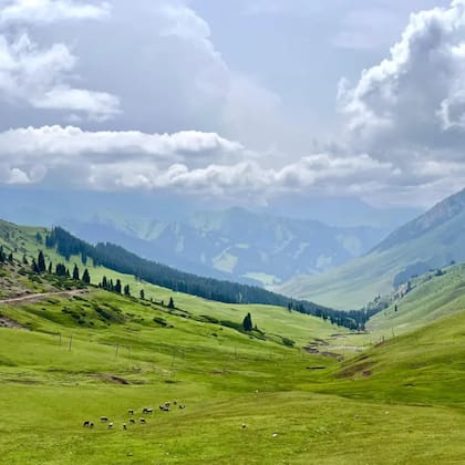 Lo que no se ve de Xinjiang, la impresionante región de China visitada por 300 millones de turistas.